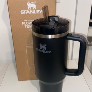 40 oz Stanley travel quencher cup black new